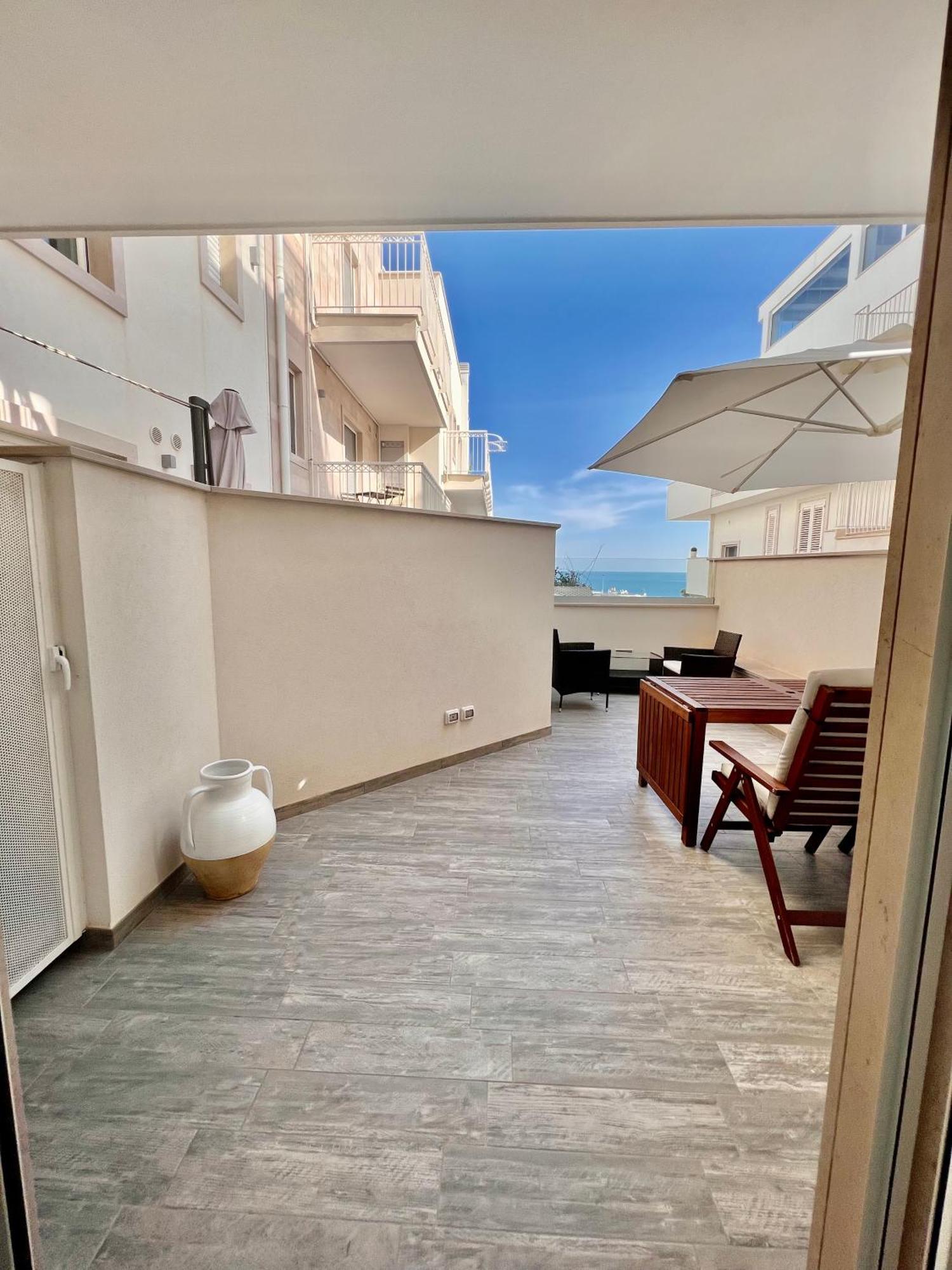 Orange Dream Hotel Polignano a Mare Værelse billede